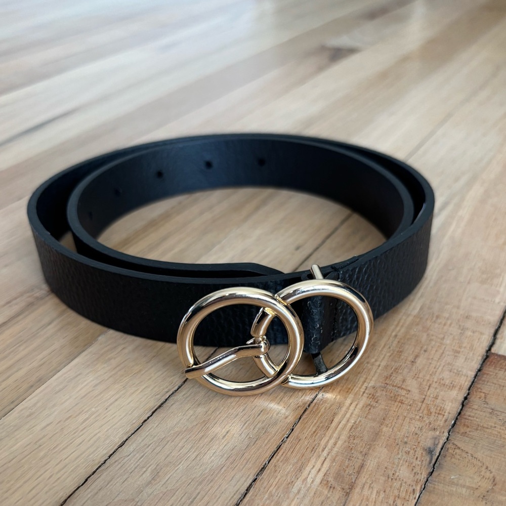 Black and Gold Double Ring Belt